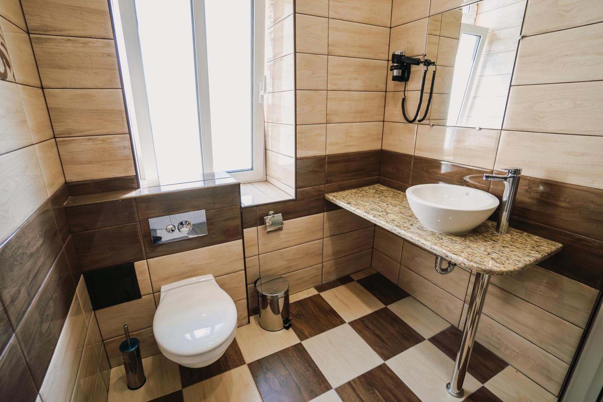 Хотел Театъръ Hotell Pleven Exteriör bild