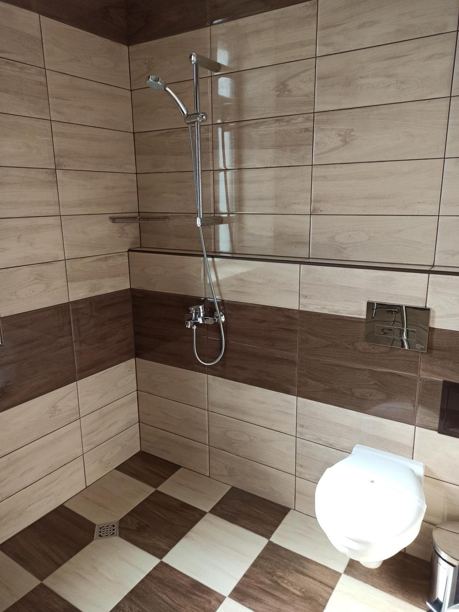 Хотел Театъръ Hotell Pleven Exteriör bild